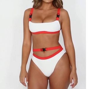 Frankie’s bikini Kiki top and bottom set